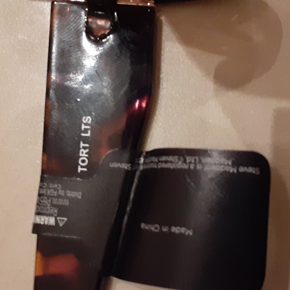 Steve Madden Sunglasses - Picture 7 of 11